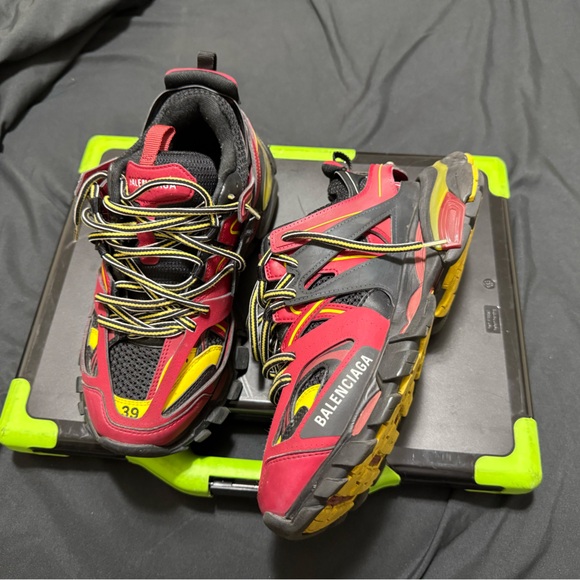 Balenciaga Sneakers - Picture 2 of 3